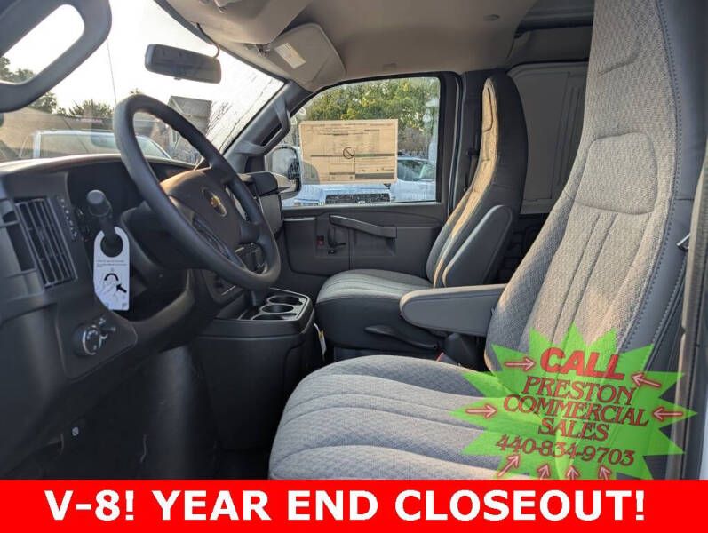 2025 Chevrolet Express 2500