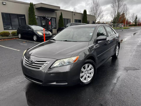 2009 Toyota Camry Hybrid for sale at BARAAN AUTO SALES in Federal Way WA