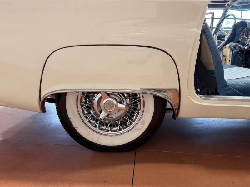 1957 Ford Thunderbird