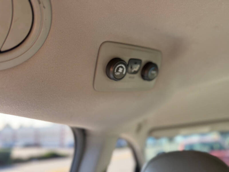 2011 Toyota Sienna LE 8-Passenger