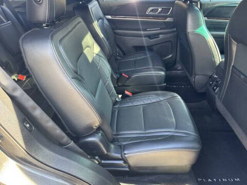 2017 Ford Explorer Platinum