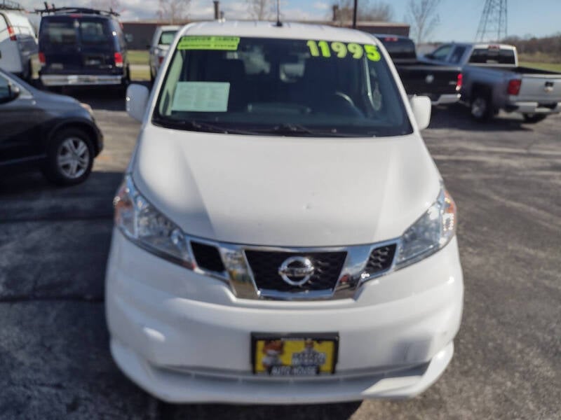 2019 Nissan NV200 SV photo 3