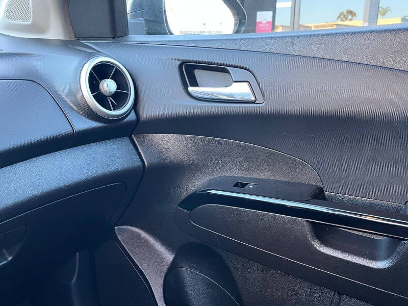 2018 Chevrolet Sonic LT Auto