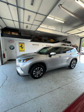 2023 Toyota Highlander for sale at Auto Direct Inc in Saddle Brook NJ