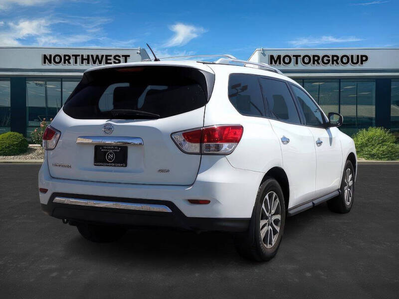 2016 Nissan Pathfinder S