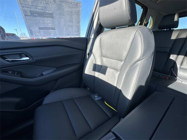 2025 Nissan Rogue SL