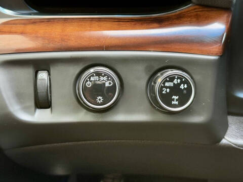 2016 Cadillac Escalade Luxury Collection