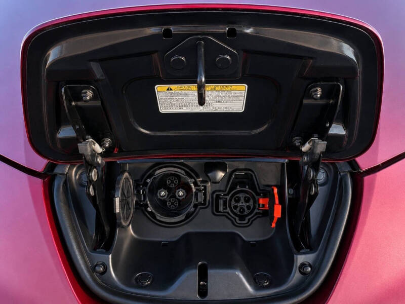 2016 Nissan LEAF SV
