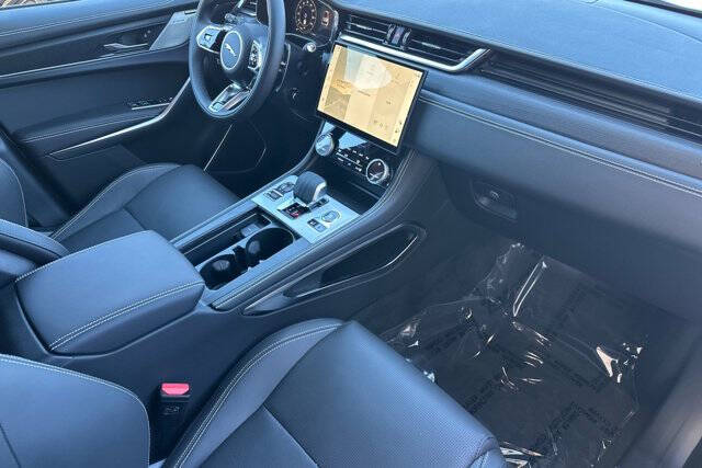 2026 Jaguar F-PACE P250 R-Dynamic S