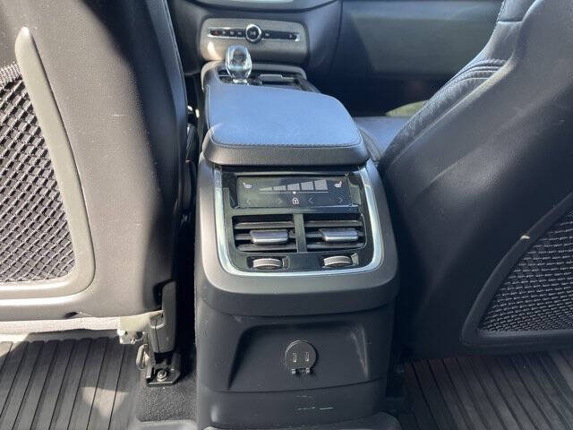 2022 Volvo XC90 Recharge T8 Inscription 6P