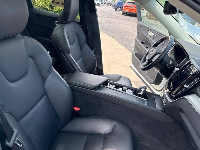 2023 Volvo XC60 B5 Core