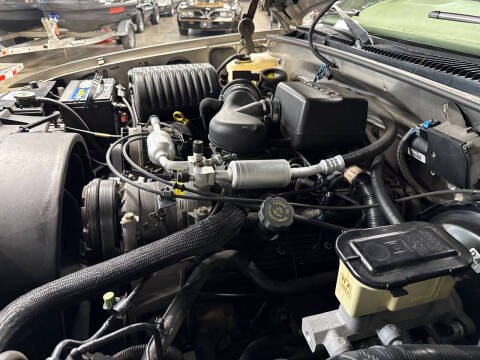 2000 Cadillac Escalade