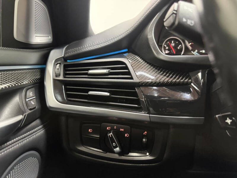 2015 BMW X6 M