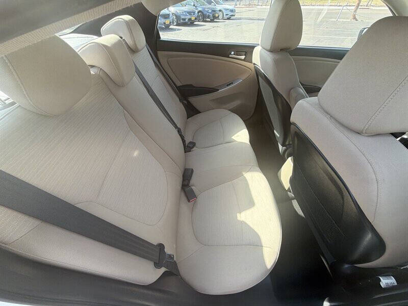 2016 Hyundai Accent SE