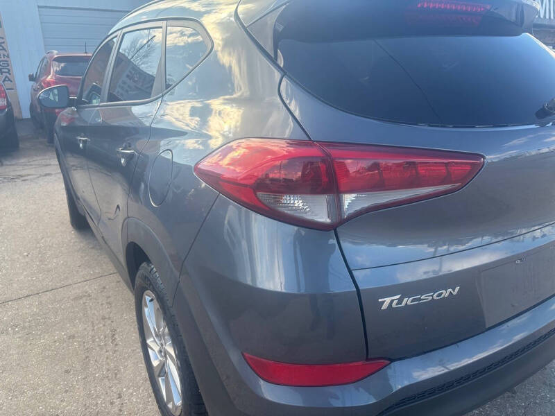2016 Hyundai Tucson SE