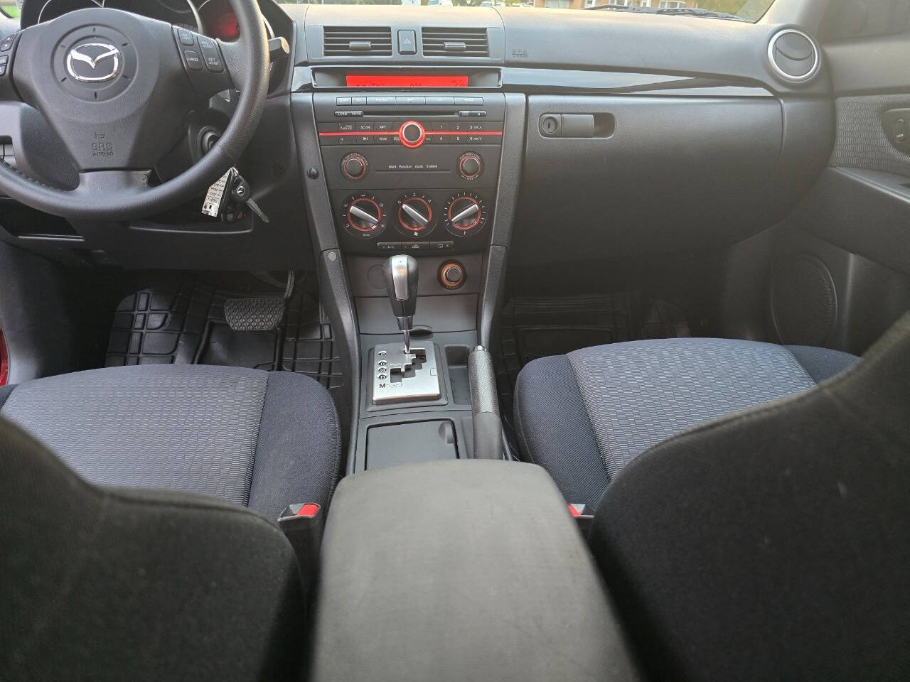 2009 Mazda Mazda3 for sale at QUEENSGATE AUTO SALES in York, PA