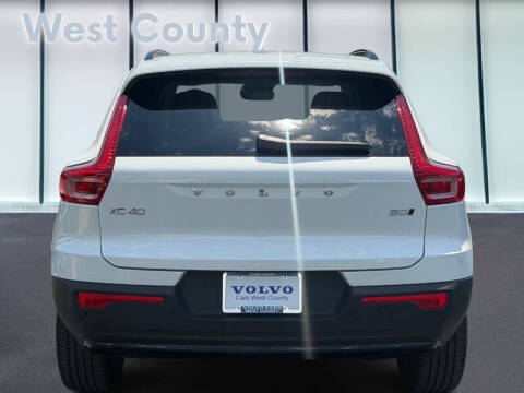 2026 Volvo XC40 B5 Plus