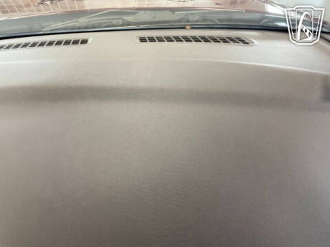 2004 Ford Thunderbird Deluxe