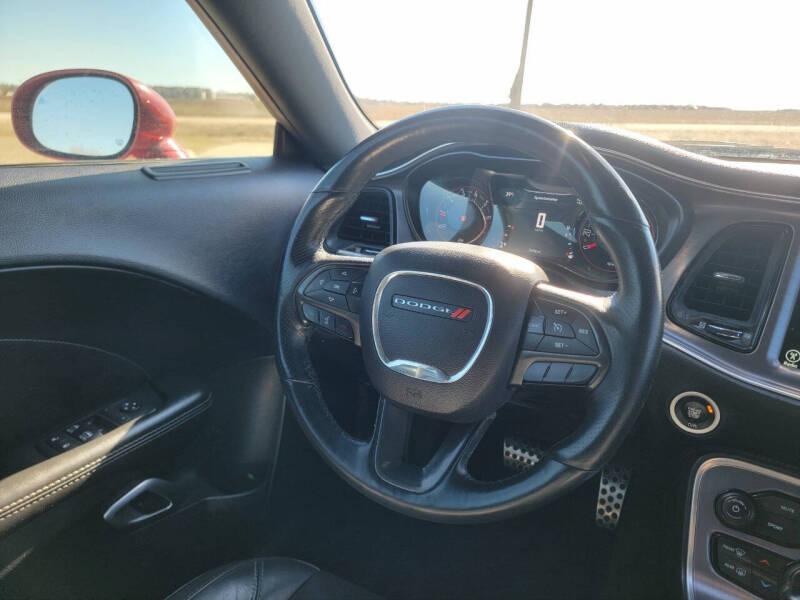 2017 Dodge Challenger SXT Plus