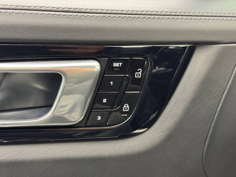 2021 Porsche Cayenne GTS