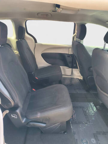 2019 Chrysler Pacifica LX