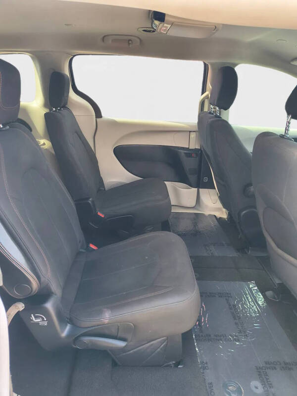 2019 Chrysler Pacifica LX