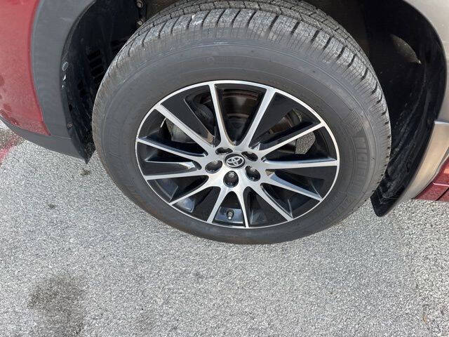 2017 Toyota Highlander SE