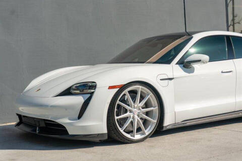 2020 Porsche Taycan Turbo