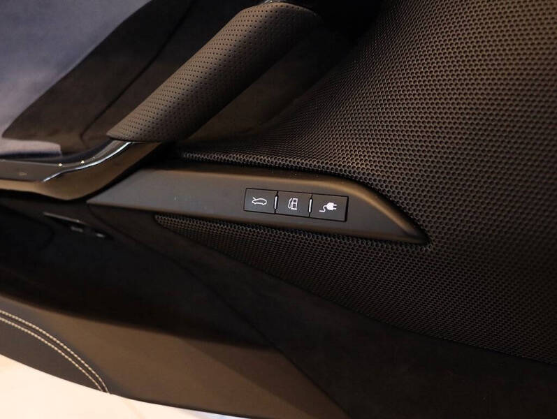 2025 Ferrari 296 GTS