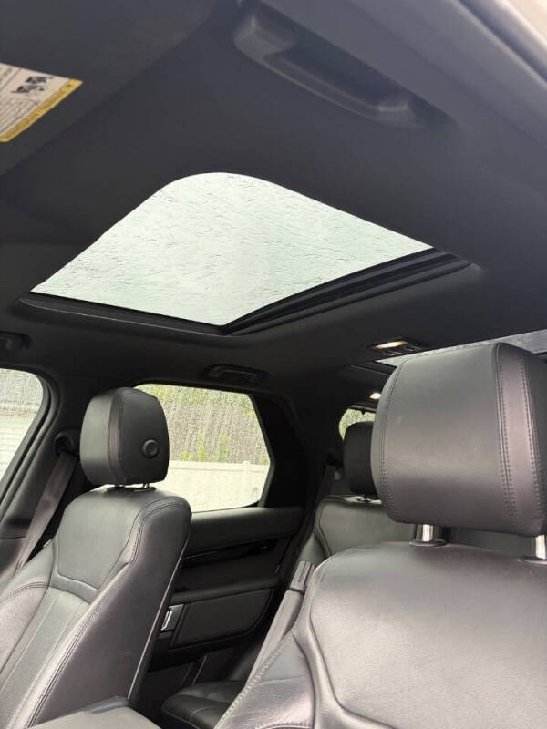 2017 Land Rover Discovery SE