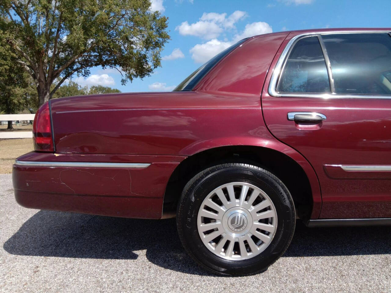 2006 Mercury Grand Marquis for sale at AUTOPLUG 360 in Stafford, TX