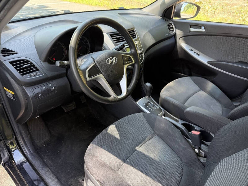 2013 Hyundai Accent GS