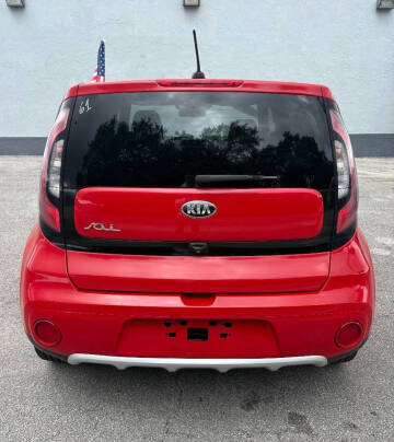2017 Kia Soul +