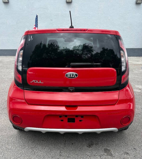 2017 Kia Soul +