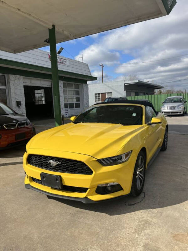 2016 Ford Mustang for sale at Auto Outlet Inc. in Houston TX