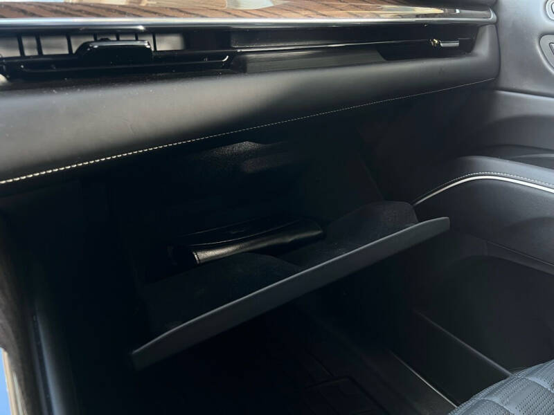 2023 Cadillac Escalade ESV Sport Platinum