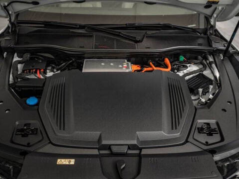 2021 Audi e-tron quattro Premium