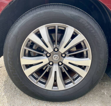 2017 Nissan Pathfinder SL