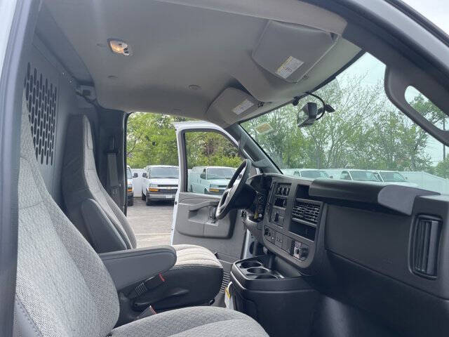 2025 Chevrolet Express 3500