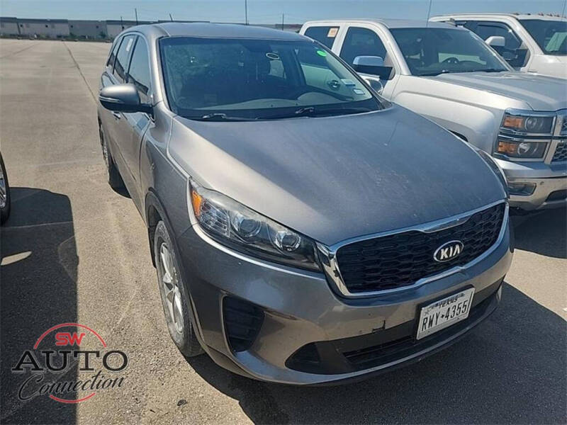 Used 2019 Kia Sorento LX with VIN 5XYPG4A31KG541467 for sale in Perry, OK