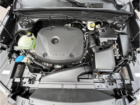 2020 Volvo XC40 T5 R-Design