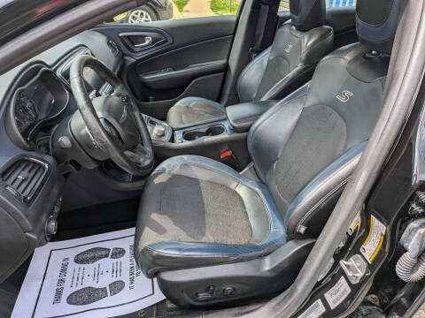 2016 Chrysler 200