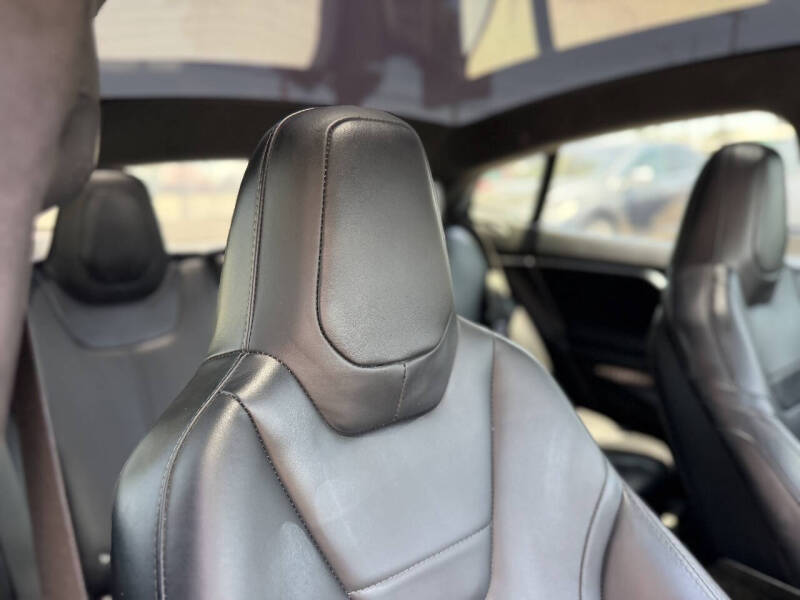 2016 Tesla Model S 75D