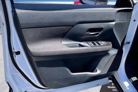2025 Nissan Kicks S