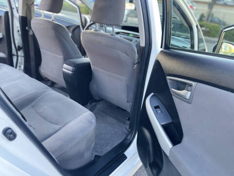 2012 Toyota Prius Two