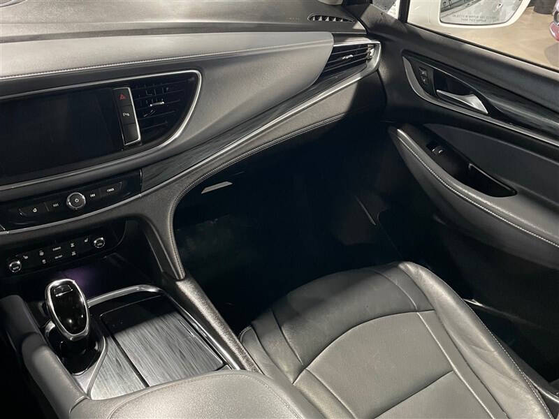 2020 Buick Enclave Essence