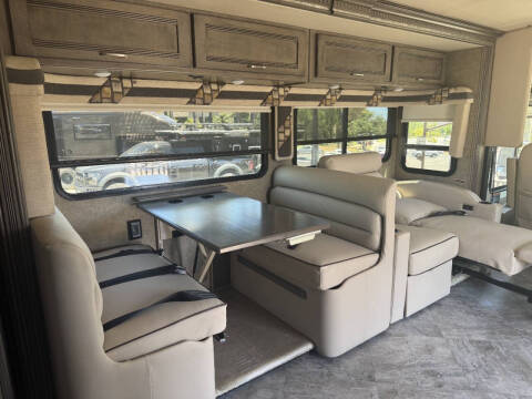2016 Winnebago Forza