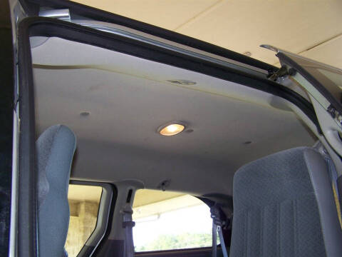 2005 Dodge Grand Caravan SE