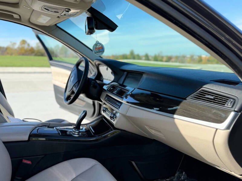 2012 BMW 5 Series 535i