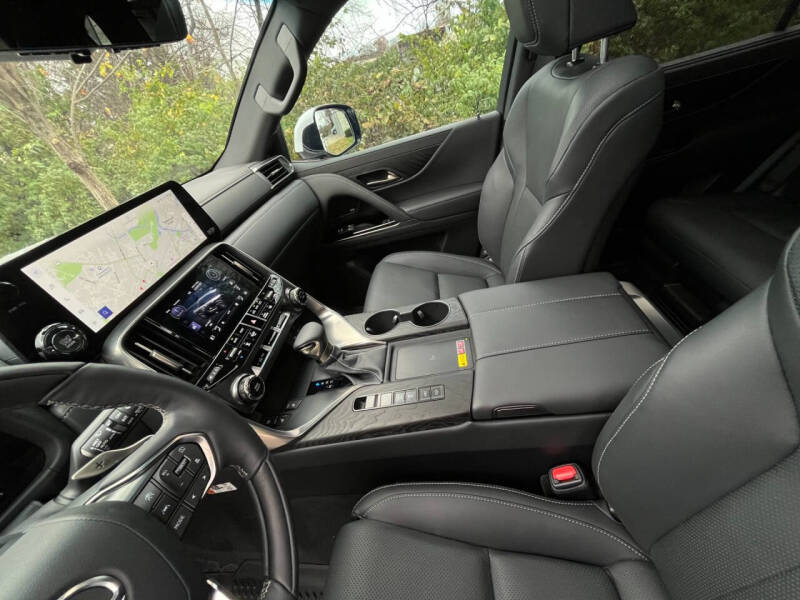 2025 Lexus LX 600 Luxury